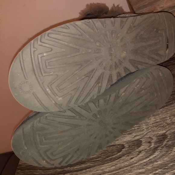 Gray bailey bow ugg boots - Picture 4 of 7